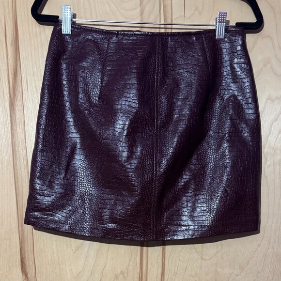 Faux Leather Skirt size L - Picture 2 of 2